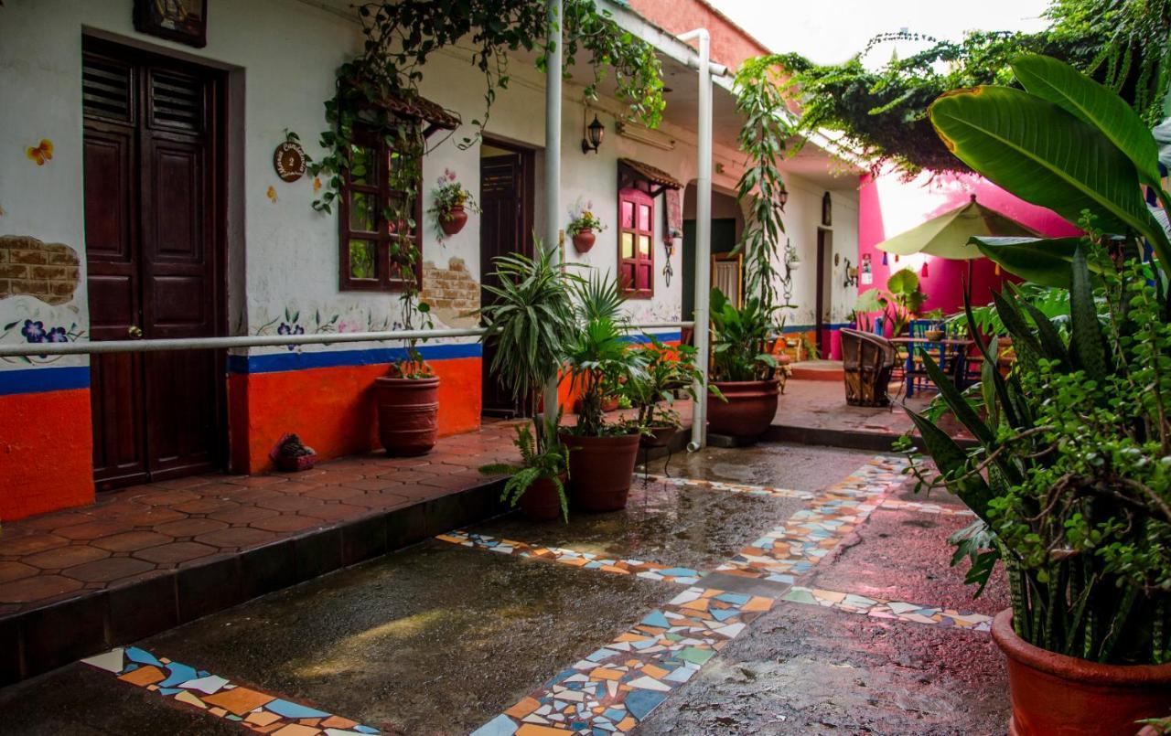 Отель La Hacienda Тлакепаке Экстерьер фото